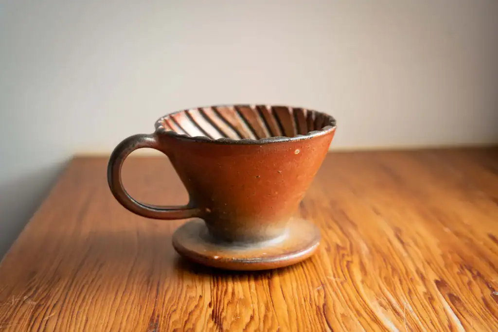 TOM HSU POTTERY 作品 咖啡濾杯(螺紋)webp