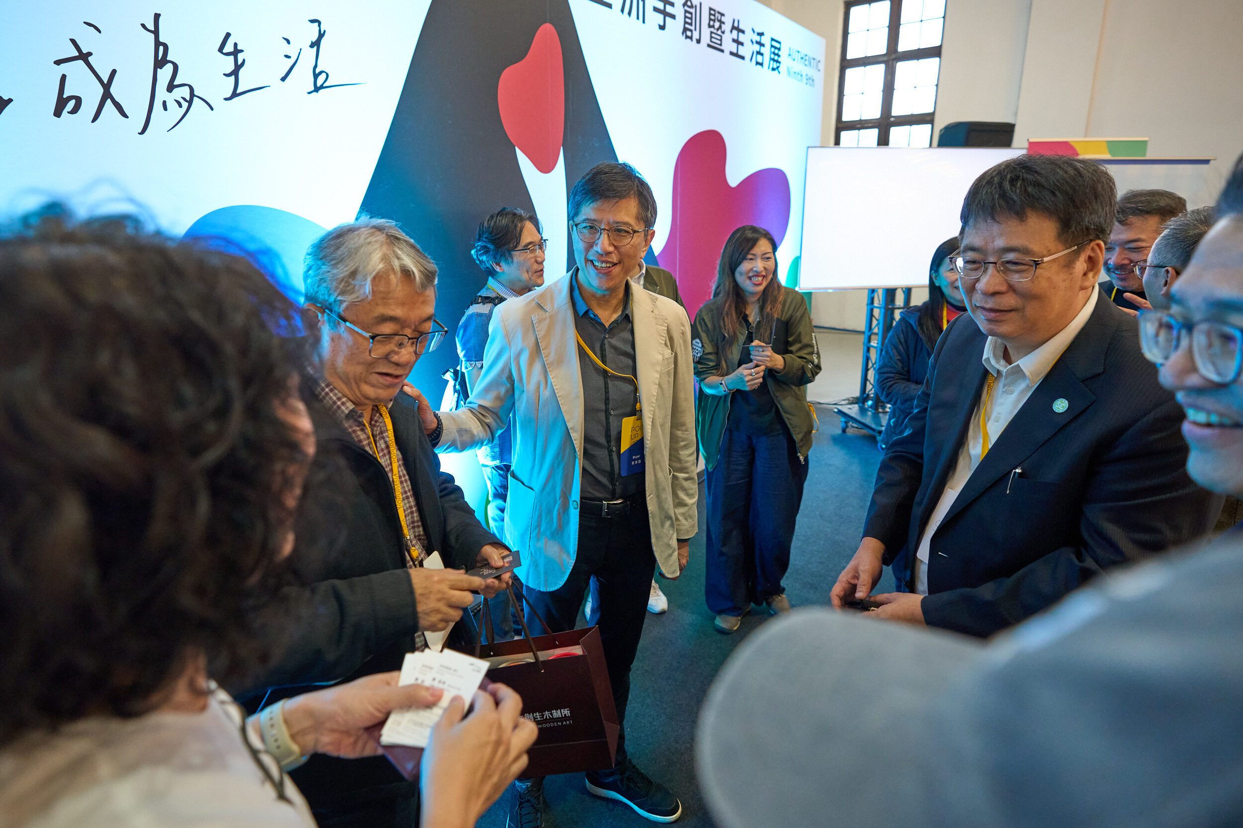 251113-POPUPASIAD1-0704