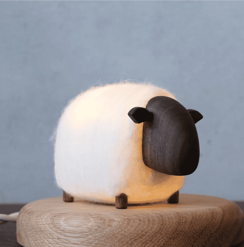 方03-綿羊小夜燈-黑羊＋白橡底座